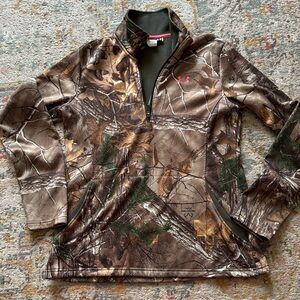 NWOT women’s under armour camo 1/4 zip fleece